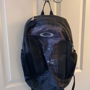 Small Oakley backpack.Perfect for daily activities